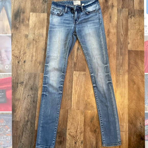 BKE Stella skinny size 23 R inseam 31 1/2 - Picture 1 of 2